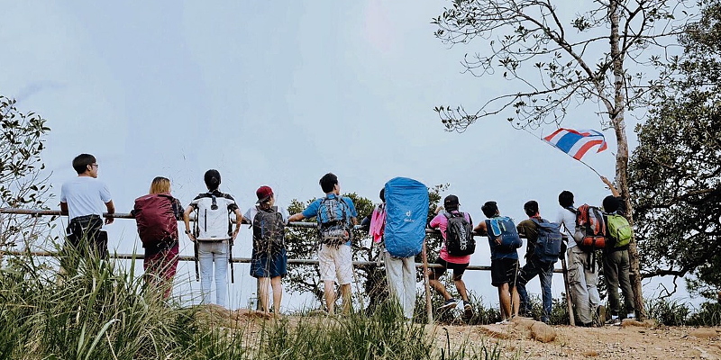 ynx_trekking_club_home